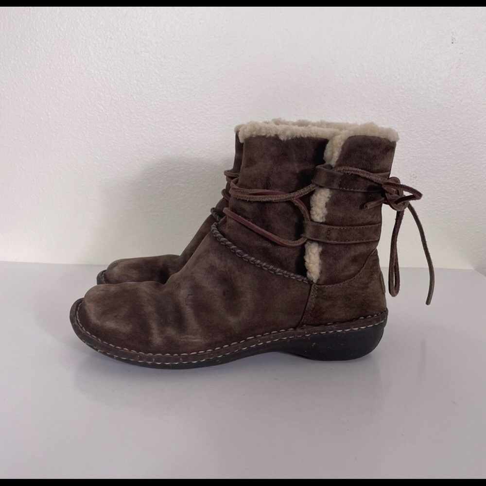 UGG Brown Leather Suede Lace Up Back Booties GUC